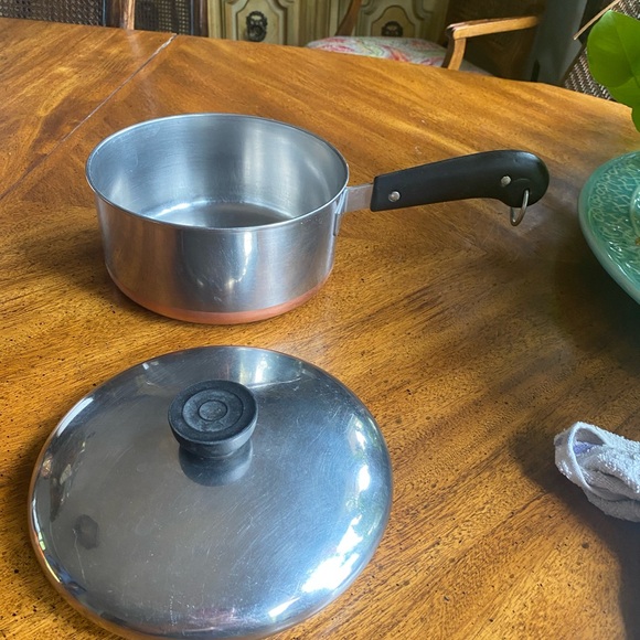 Revere Ware 2 Qt Sauce Pan& Lid Copper Clad